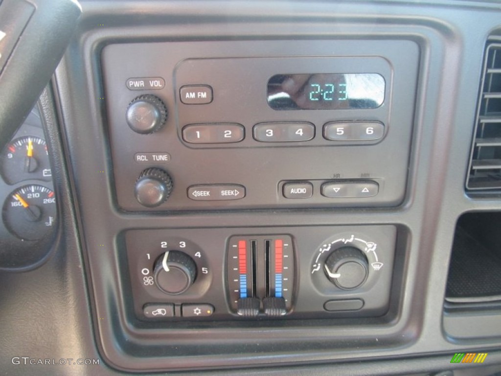 2006 Chevrolet Silverado 1500 LS Regular Cab 4x4 Audio System Photo #55054496