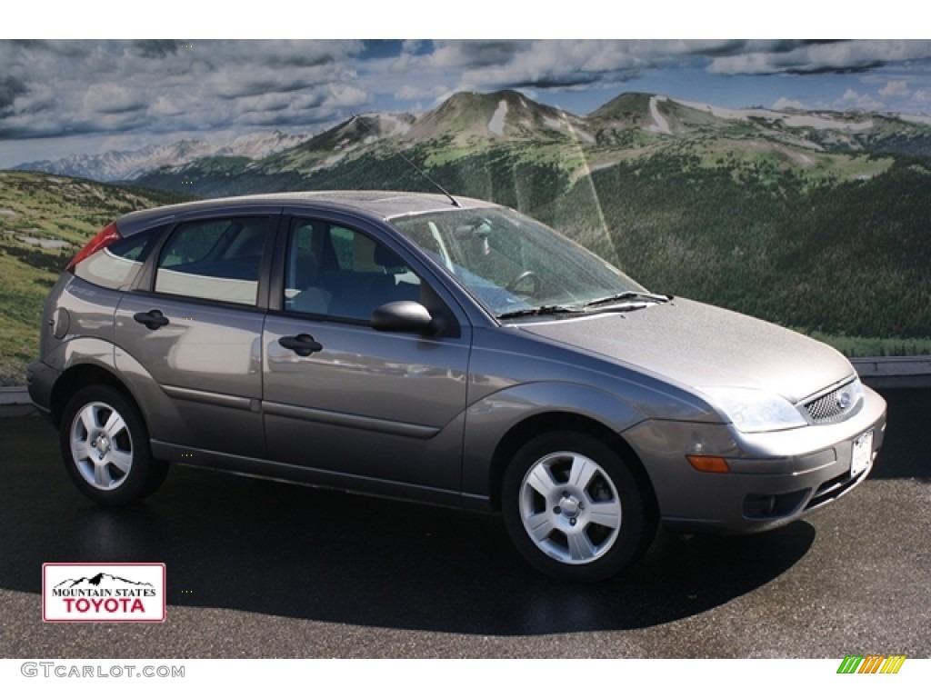 2007 Focus ZX5 SES Hatchback - Liquid Grey Metallic / Charcoal/Light Flint photo #1