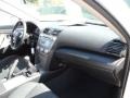 Super White - Camry SE Photo No. 26