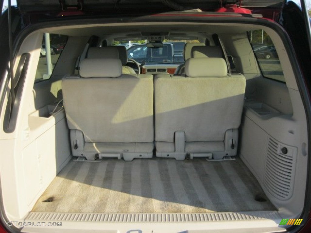 2009 GMC Yukon XL SLT 4x4 Trunk Photo #55057719