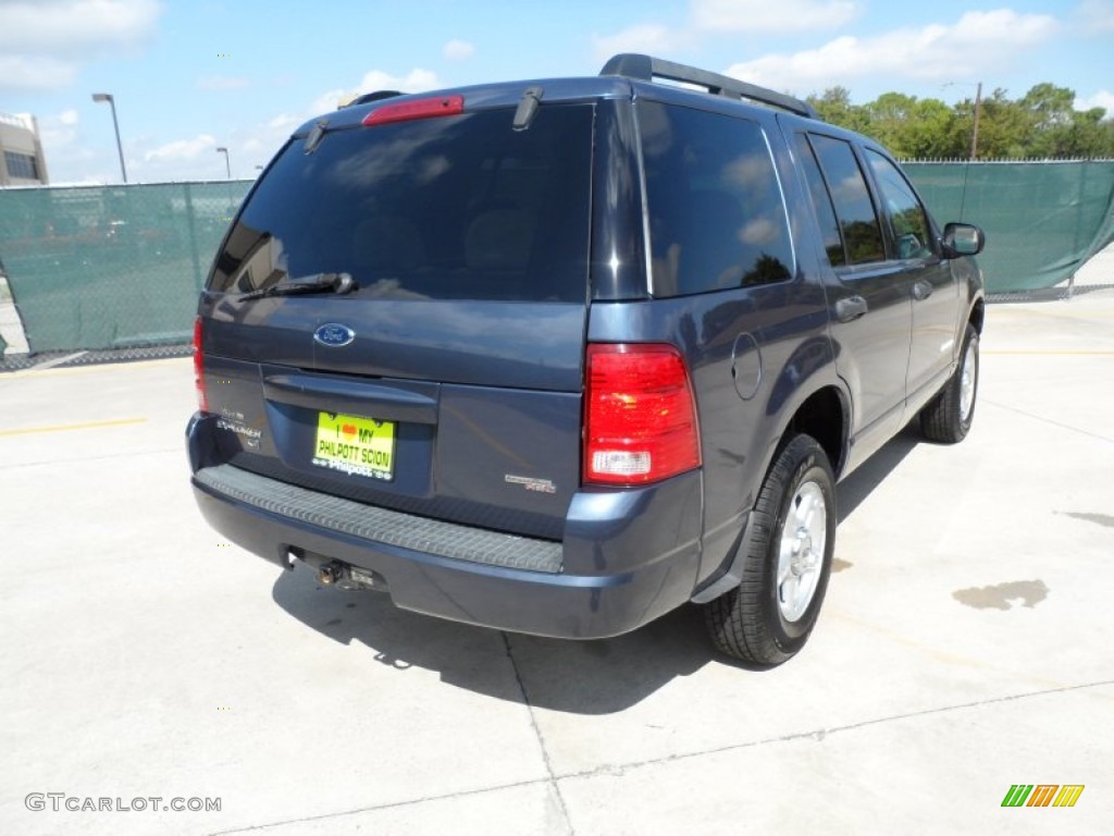 2005 Explorer XLT - Medium Wedgewood Blue Metallic / Graphite photo #3