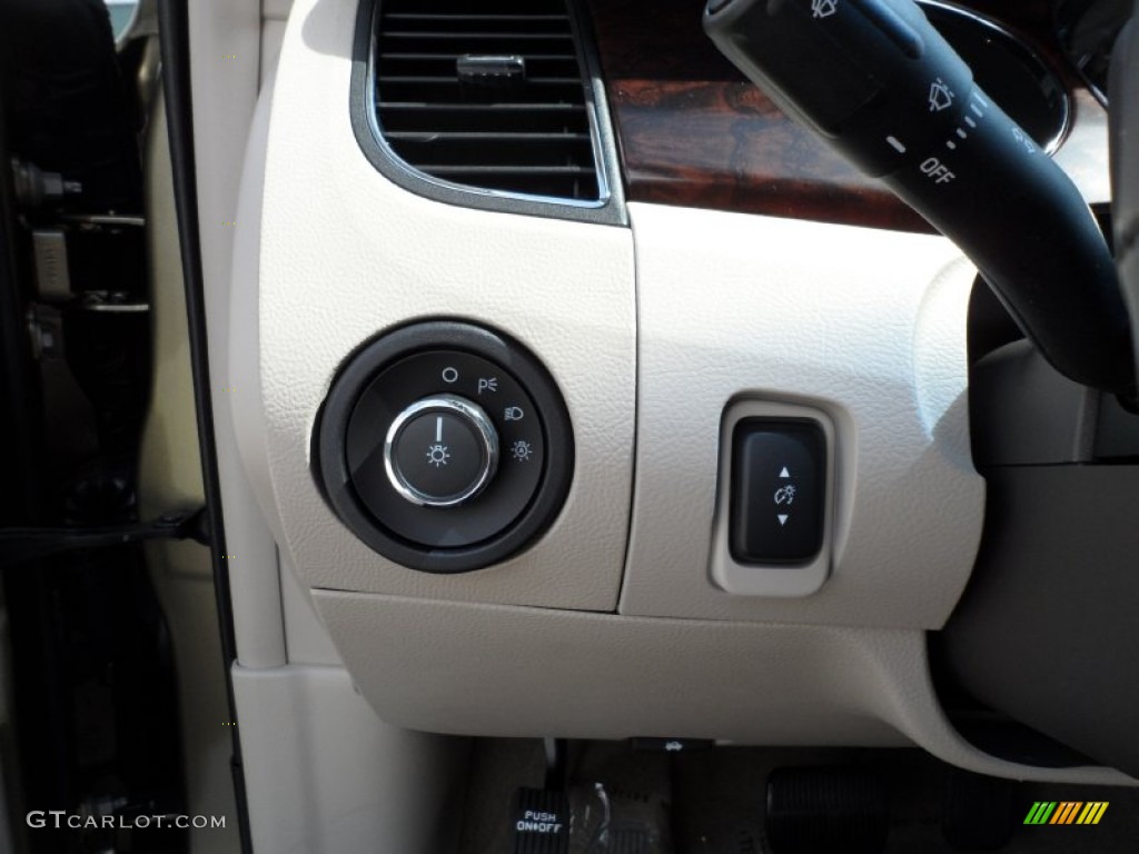 2012 Ford Taurus SEL Controls Photo #55061808