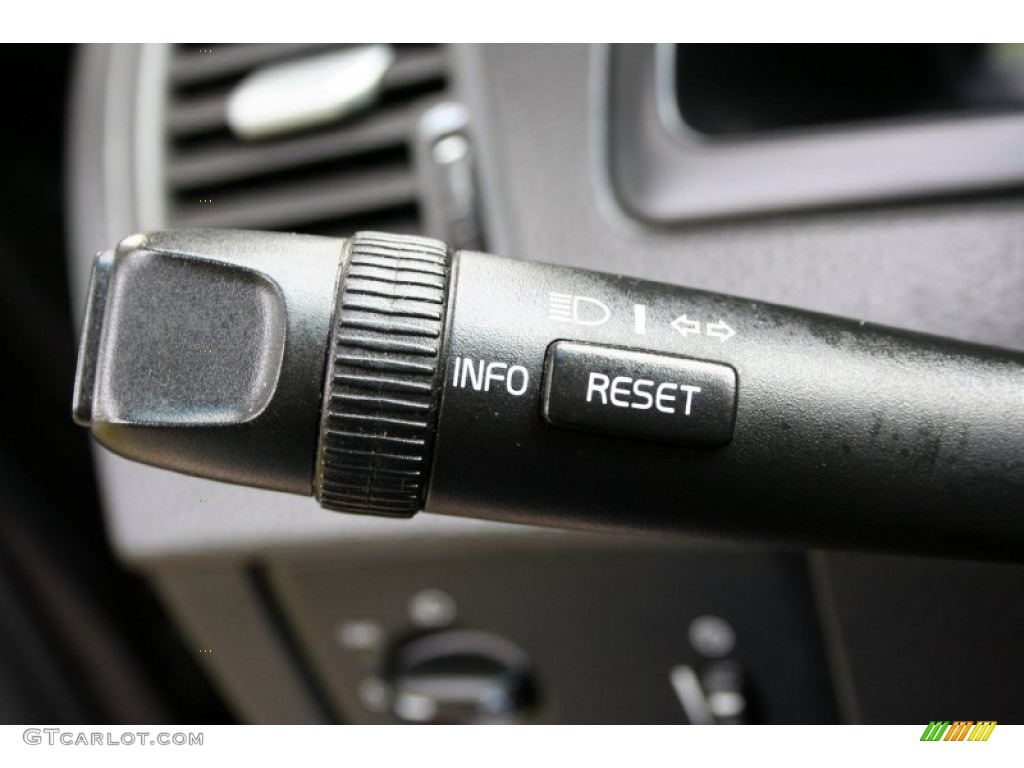 2005 XC90 V8 AWD - Magic Blue Metallic / Graphite photo #75