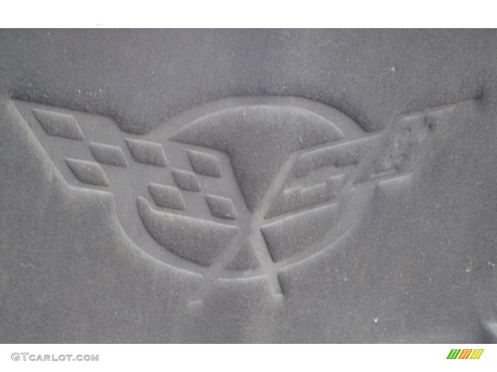 1998 Chevrolet Corvette Coupe Marks and Logos Photos