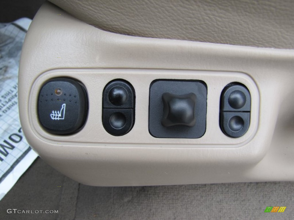 2004 Ford Excursion Limited 4x4 Controls Photo #55066683