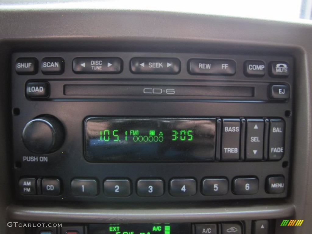 2004 Ford Excursion Limited 4x4 Audio System Photo #55066728