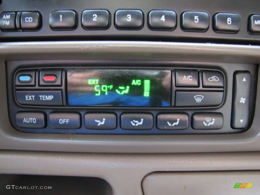 2004 Ford Excursion Limited 4x4 Controls Photo #55066734