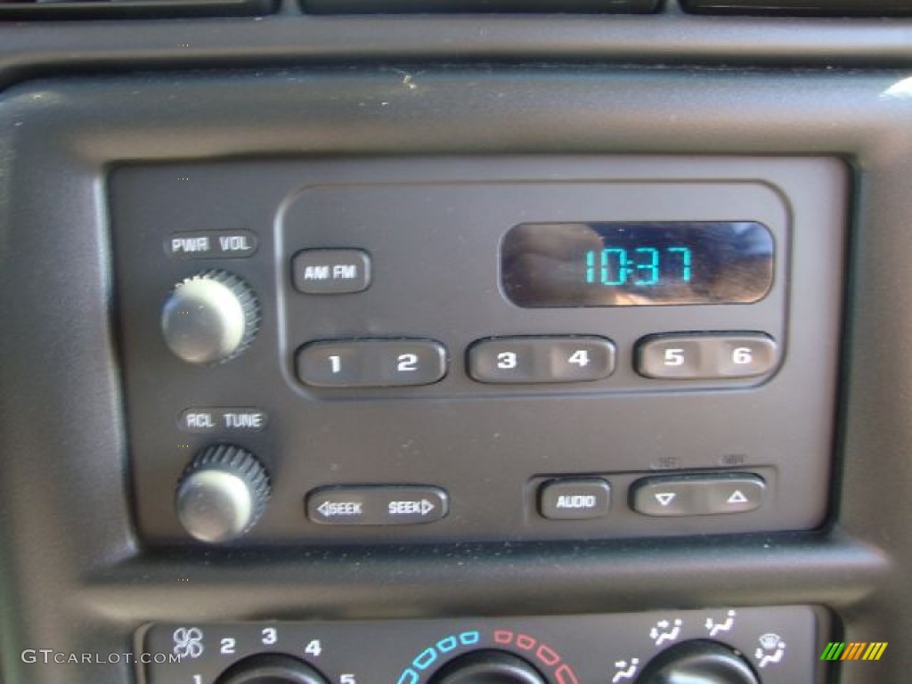 2004 Chevrolet Venture LS Audio System Photo #55067628