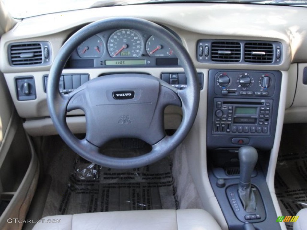 1998 V70 GLT - White / Beige photo #13