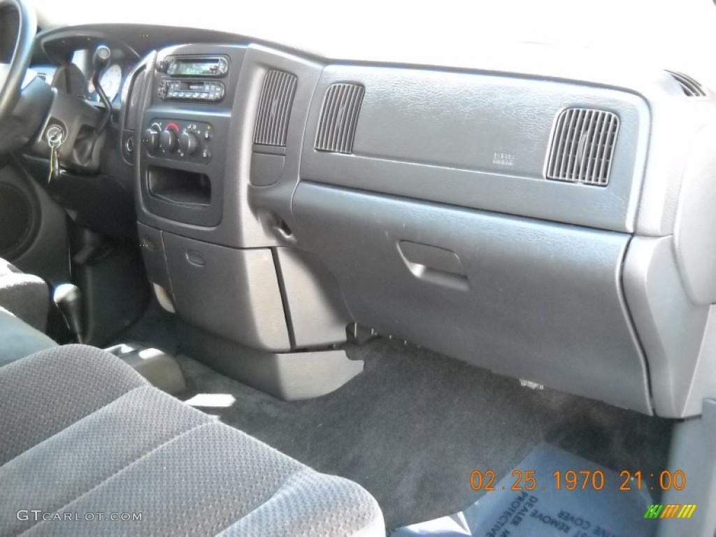 2003 Ram 1500 SLT Quad Cab 4x4 - Bright White / Dark Slate Gray photo #32
