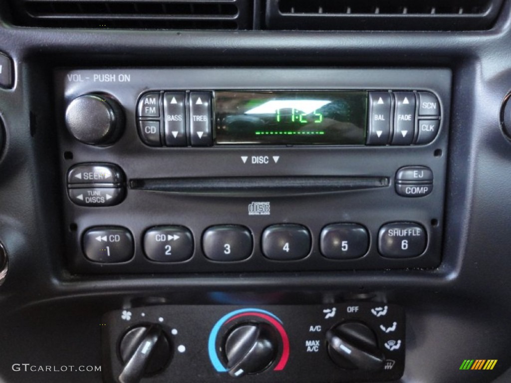 2003 Ford Ranger XLT SuperCab 4x4 Audio System Photo #55072965