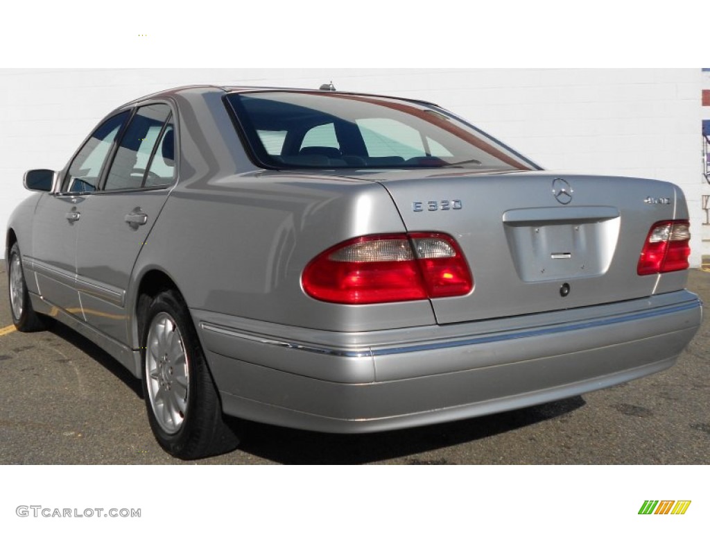 Brilliant Silver Metallic 2001 Mercedes-Benz E 320 4Matic Sedan Exterior Photo #55073701