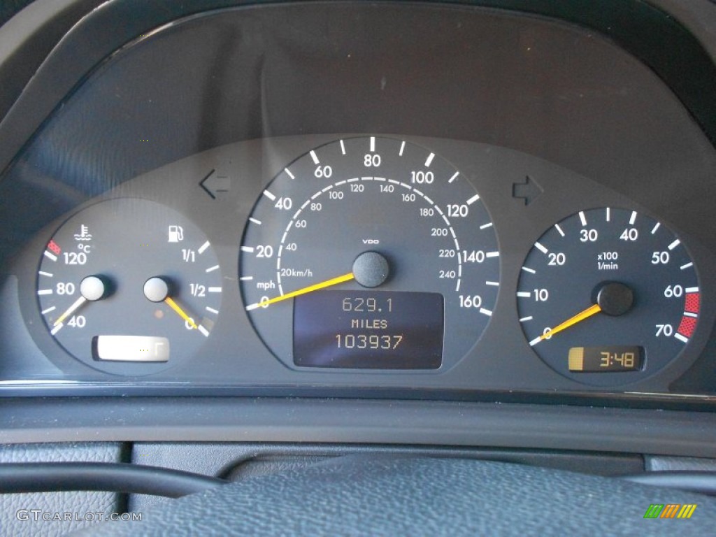2001 Mercedes-Benz E 320 4Matic Sedan Gauges Photos