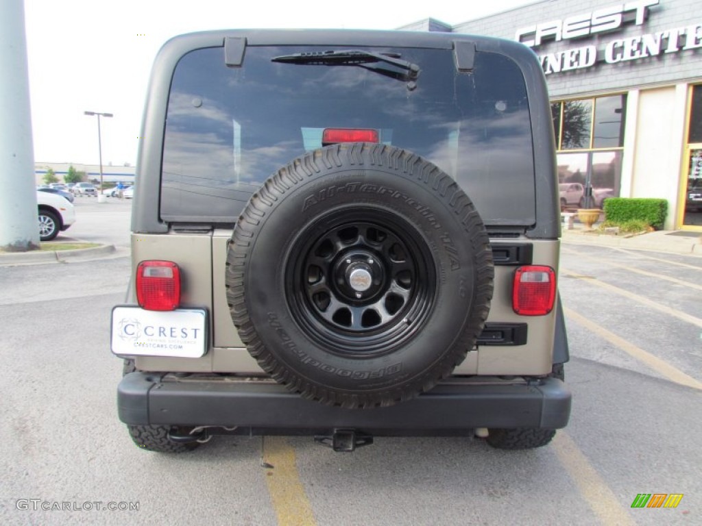 2004 Wrangler Rubicon 4x4 - Light Khaki Metallic / Khaki photo #3