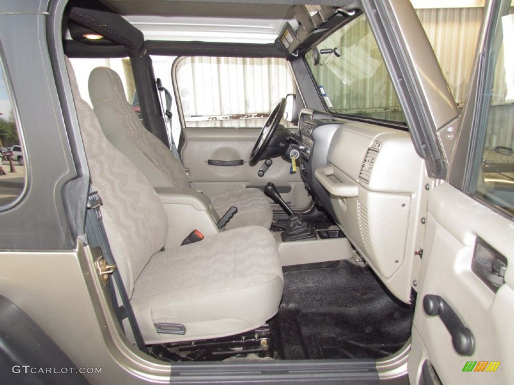 2004 Wrangler Rubicon 4x4 - Light Khaki Metallic / Khaki photo #10