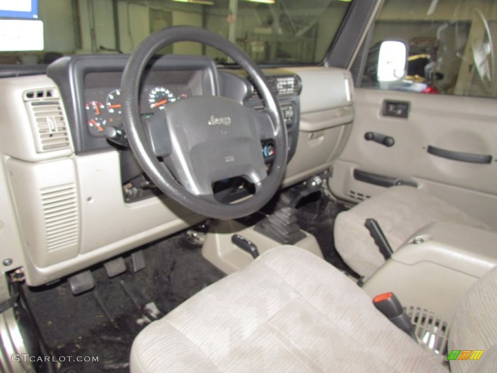 2004 Wrangler Rubicon 4x4 - Light Khaki Metallic / Khaki photo #13