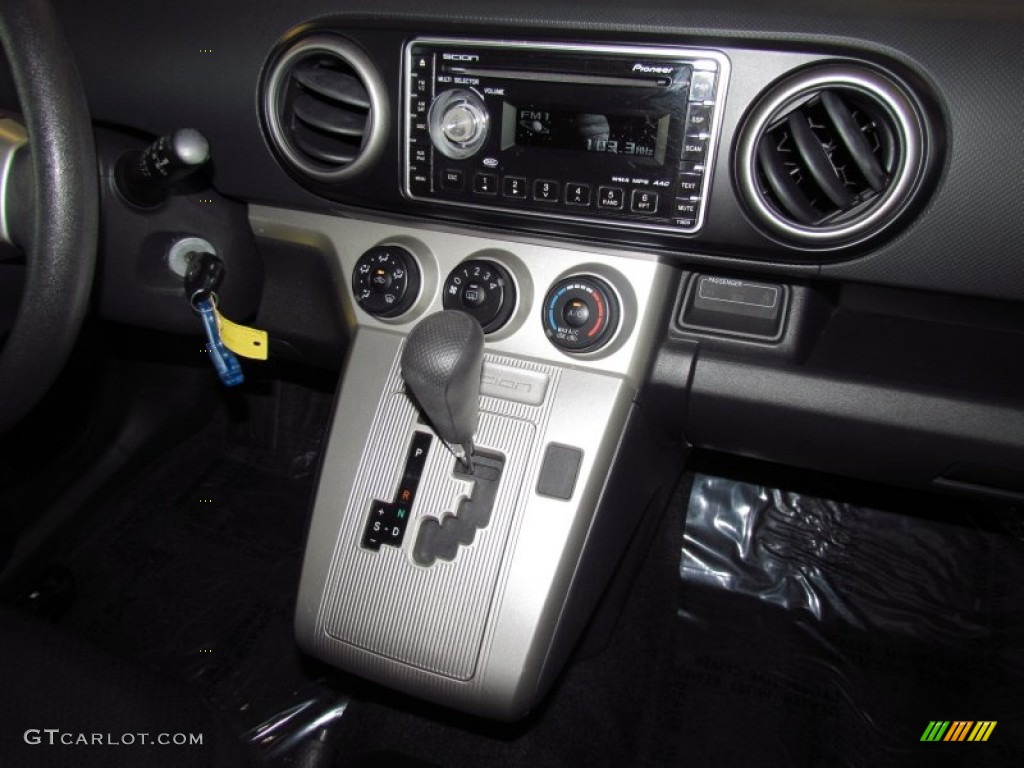 2008 Scion xB Standard xB Model Controls Photo #55075930