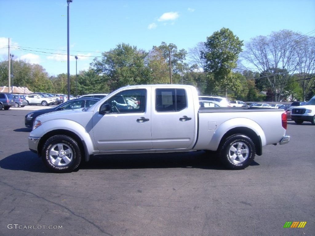 Radiant Silver Metallic 2011 Nissan Frontier SL Crew Cab 4x4 Exterior Photo #55076221