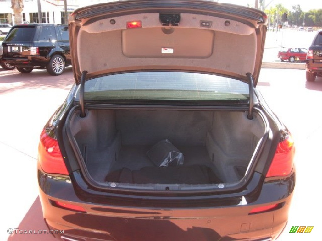 2012 BMW 7 Series 750Li Sedan Trunk Photo #55076299