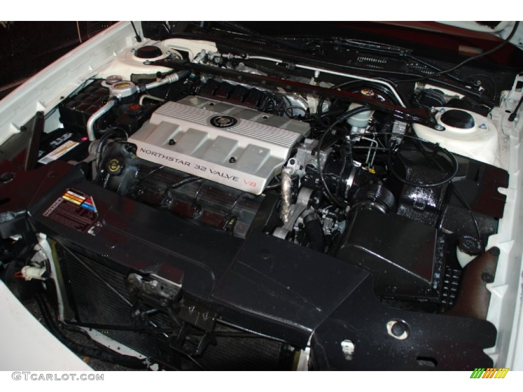 1997 Cadillac DeVille Sedan 4.6L DOHC 32-Valve V8 Engine Photo #55082128
