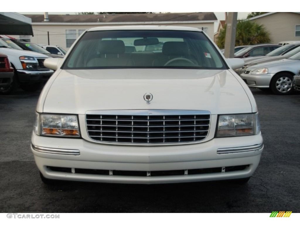 White Diamond 1997 Cadillac DeVille Sedan Exterior Photo #55082155