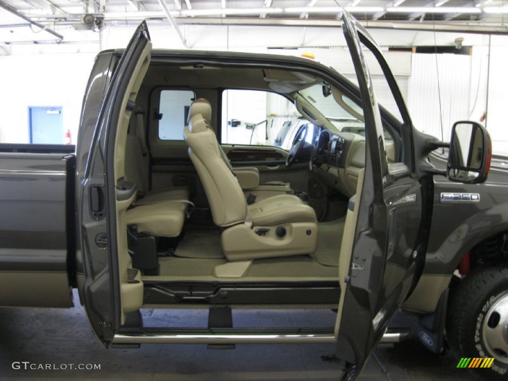 Tan Interior 2005 Ford F350 Super Duty Lariat SuperCab 4x4 Dually Photo #55082269