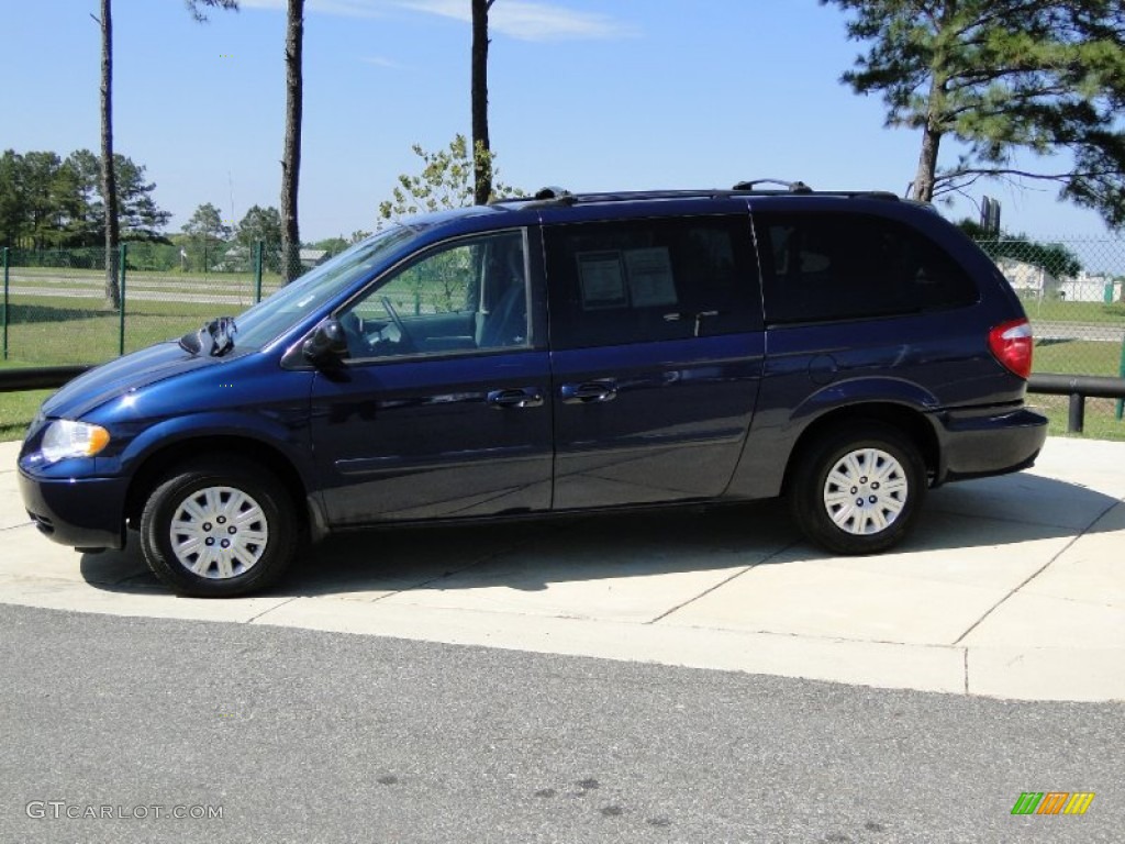 2006 Town & Country LX - Midnight Blue Pearl / Medium Slate Gray photo #7