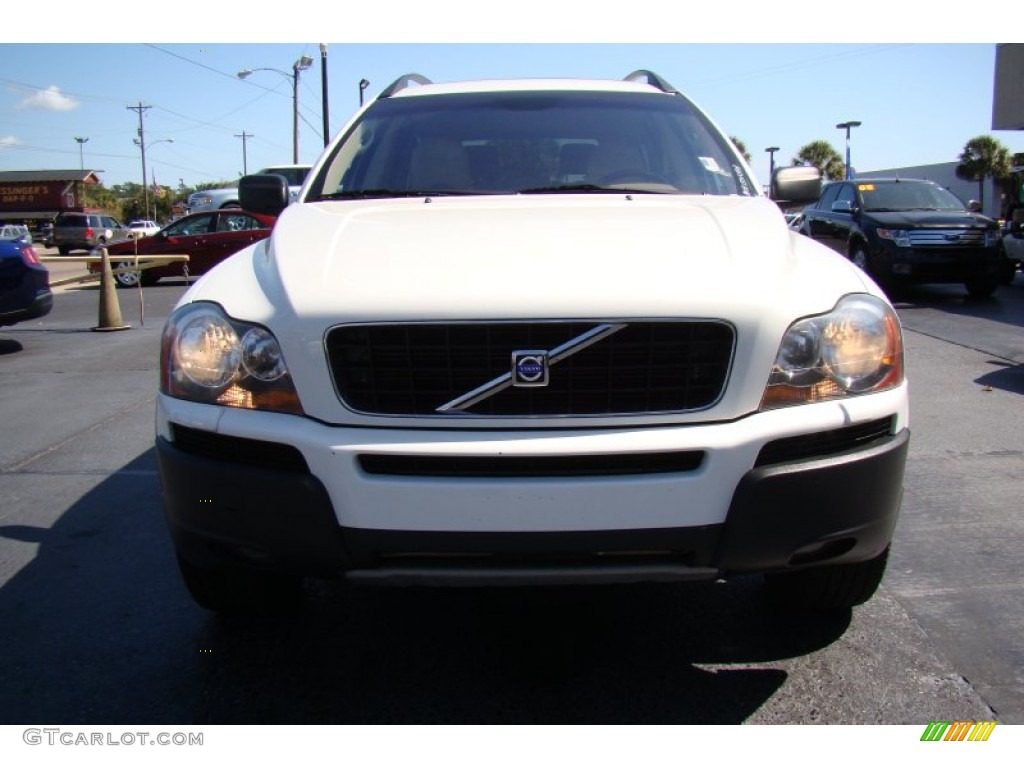 2004 XC90 2.5T AWD - Ice White / Taupe photo #3