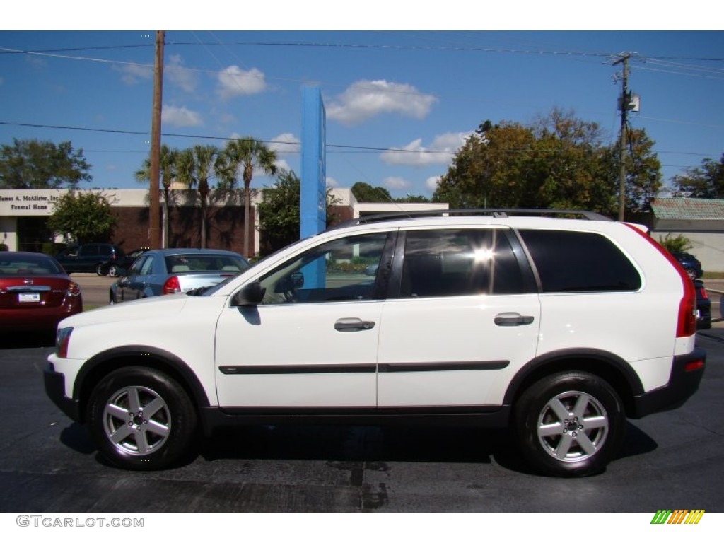 2004 XC90 2.5T AWD - Ice White / Taupe photo #5