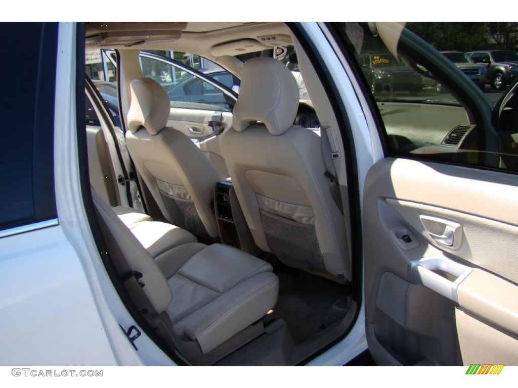 2004 XC90 2.5T AWD - Ice White / Taupe photo #16