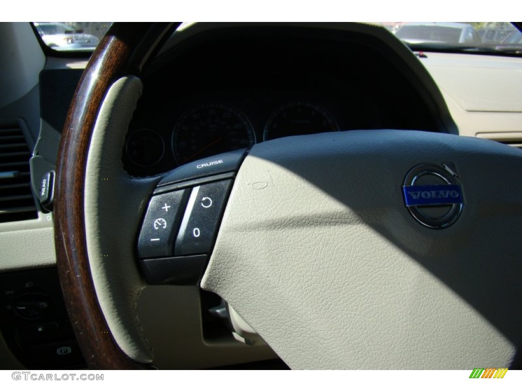 2004 XC90 2.5T AWD - Ice White / Taupe photo #24