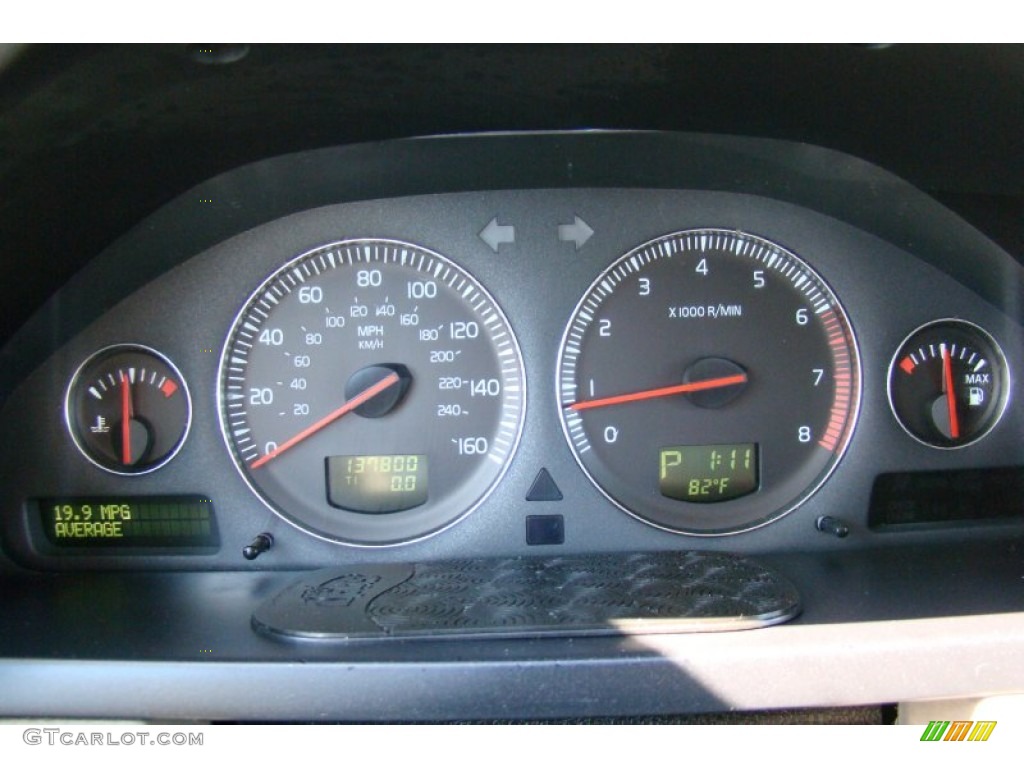 2004 XC90 2.5T AWD - Ice White / Taupe photo #26