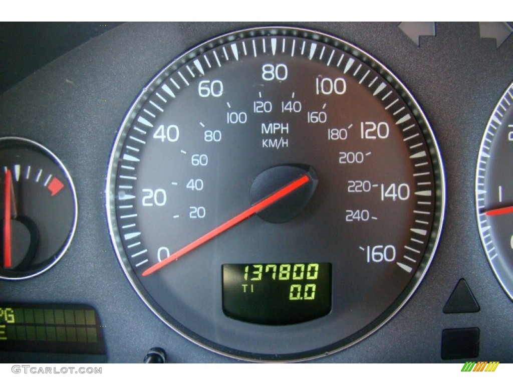 2004 XC90 2.5T AWD - Ice White / Taupe photo #27