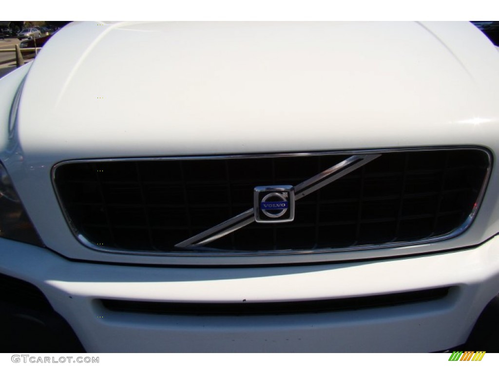 2004 XC90 2.5T AWD - Ice White / Taupe photo #38
