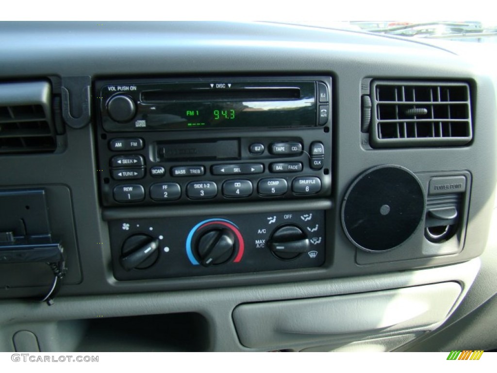 2002 Ford F250 Super Duty XLT Crew Cab Audio System Photos