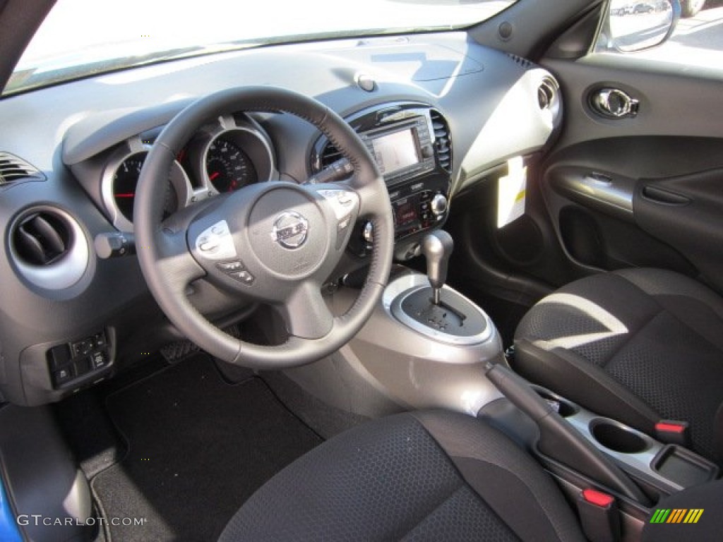 2011 Nissan Juke SV AWD Black/Silver Trim Dashboard Photo #55088398