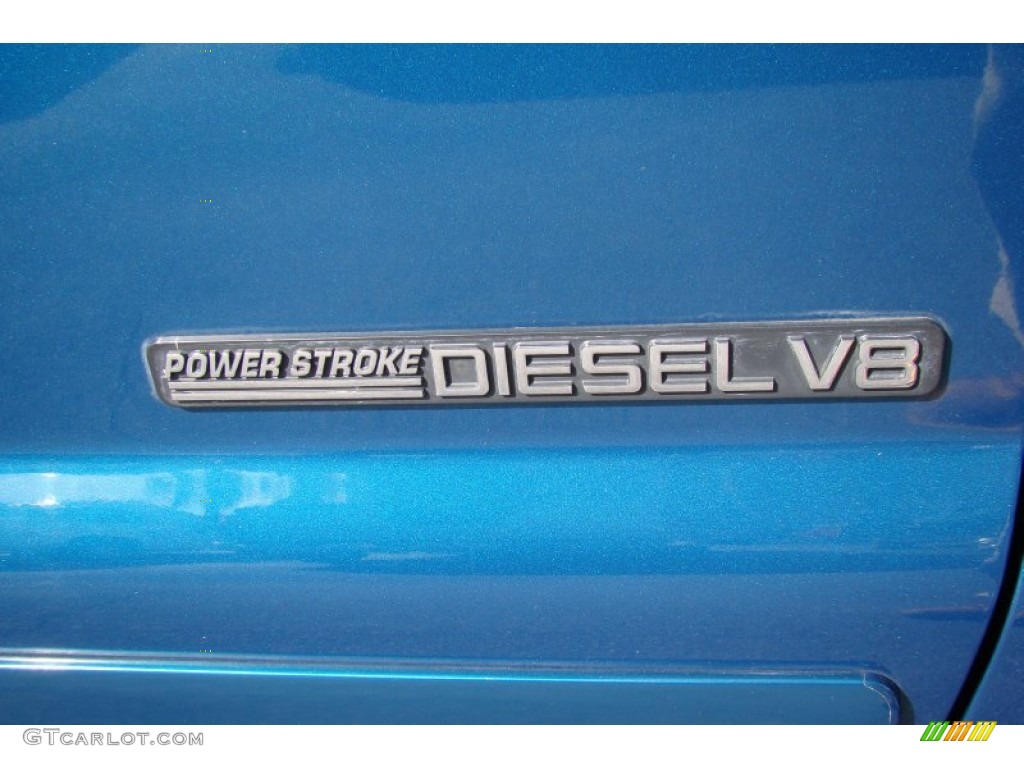 2002 Ford F250 Super Duty XLT Crew Cab Marks and Logos Photos
