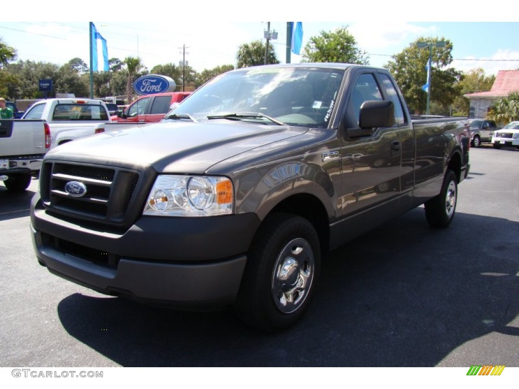 2005 F150 XL Regular Cab - Dark Shadow Grey Metallic / Medium Flint Grey photo #4