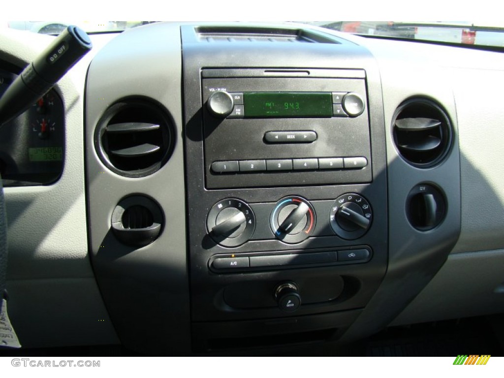 2005 F150 XL Regular Cab - Dark Shadow Grey Metallic / Medium Flint Grey photo #18