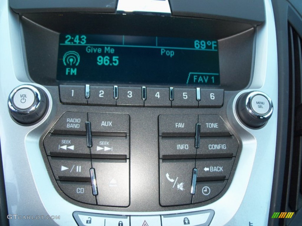 2010 Equinox LT AWD - Cyber Gray Metallic / Jet Black/Light Titanium photo #11