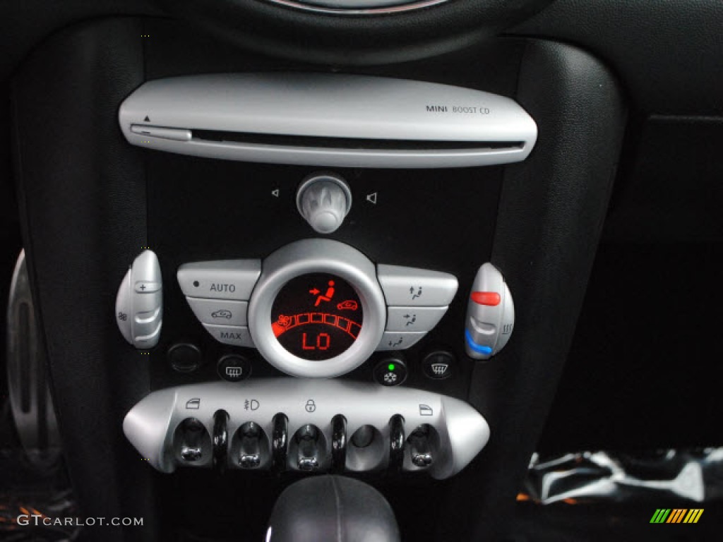 2010 Mini Cooper S Hardtop Controls Photo #55093435