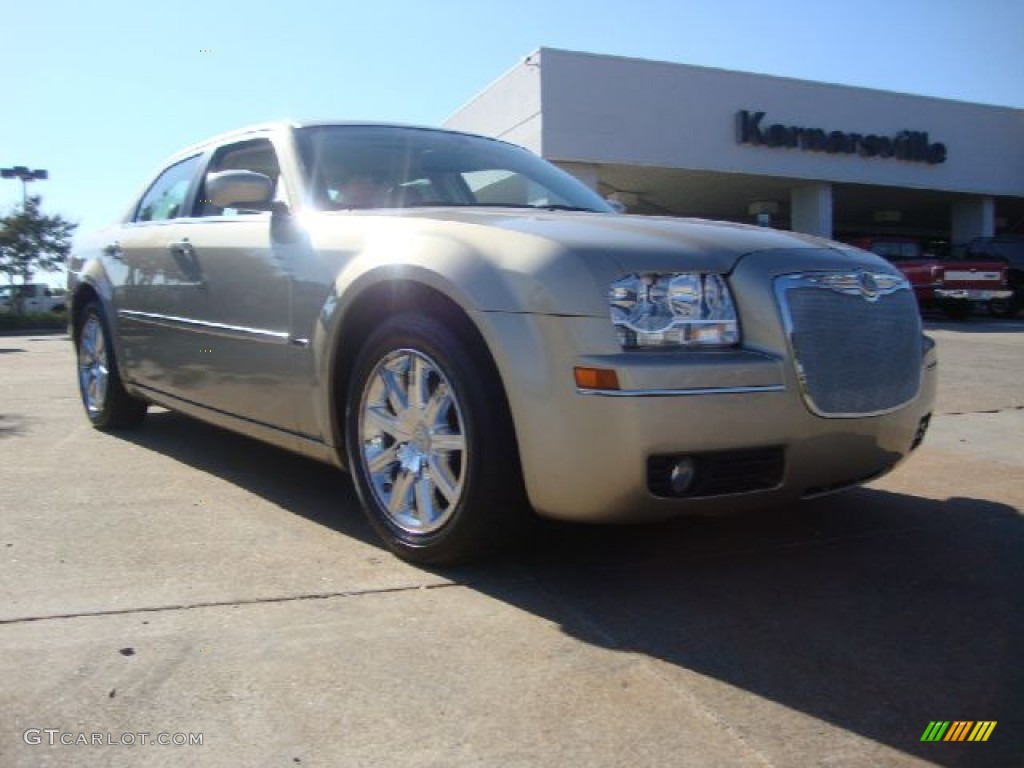 Light Sandstone Metallic Chrysler 300