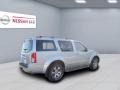 Silver Lightning - Pathfinder LE 4x4 Photo No. 3