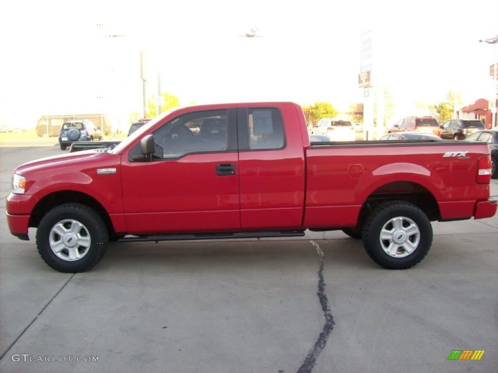 2005 F150 STX SuperCab 4x4 - Bright Red / Medium Flint Grey photo #2