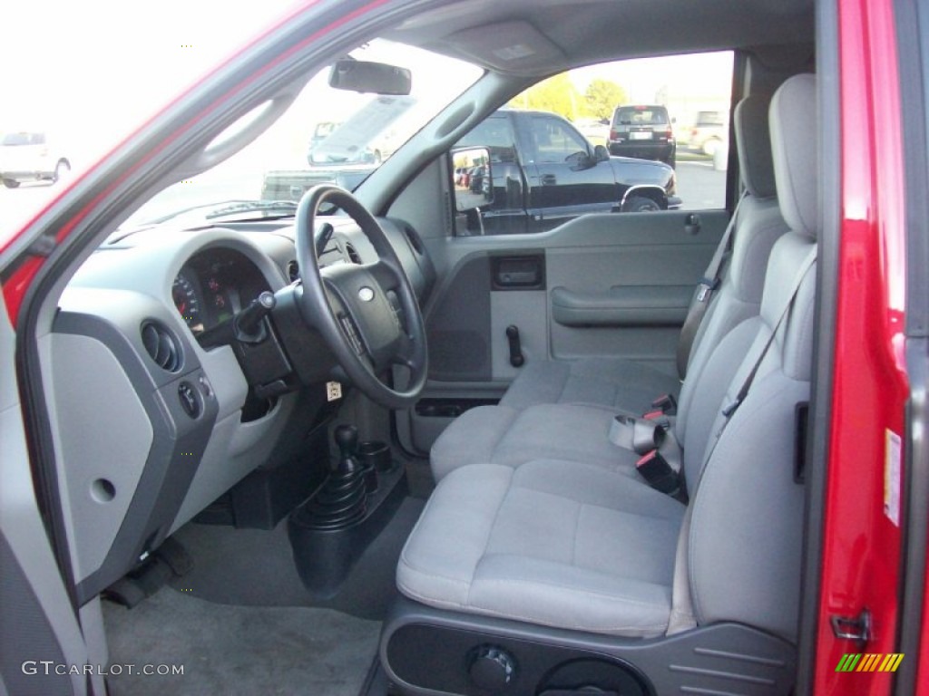 2005 F150 STX SuperCab 4x4 - Bright Red / Medium Flint Grey photo #3