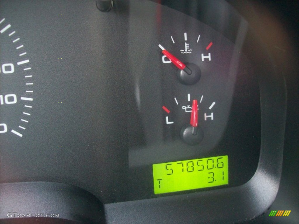 2005 F150 STX SuperCab 4x4 - Bright Red / Medium Flint Grey photo #5