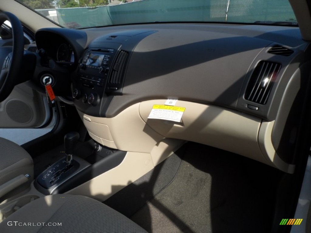 2012 Elantra SE Touring - Polar White / Beige photo #20