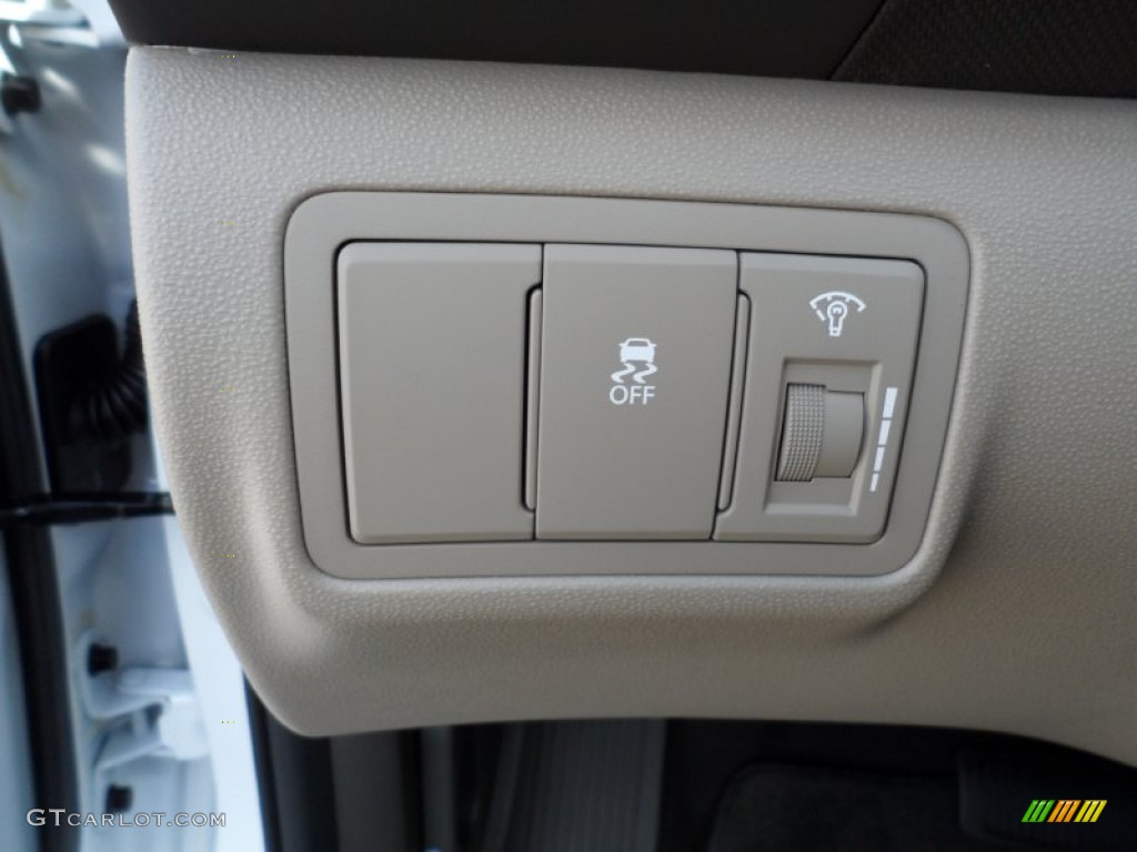 2012 Hyundai Elantra SE Touring Controls Photo #55109823