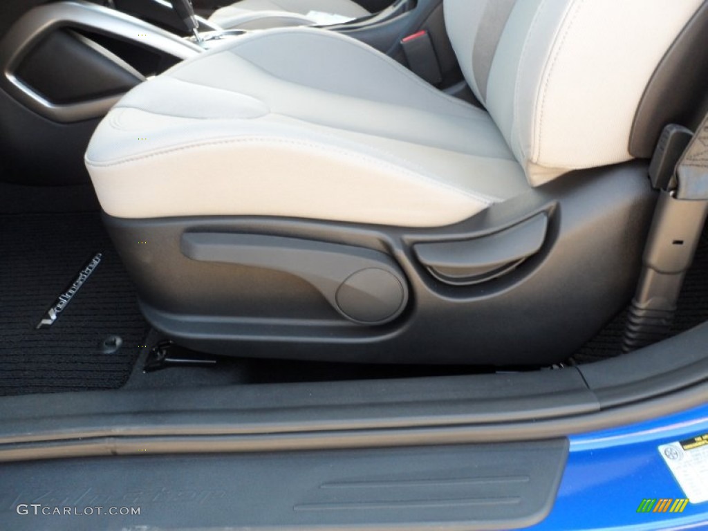 Gray Interior 2012 Hyundai Veloster Standard Veloster Model Photo #55110045