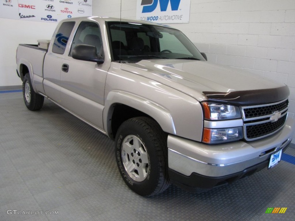 2006 Silverado 1500 Z71 Extended Cab 4x4 - Silver Birch Metallic / Dark Charcoal photo #1